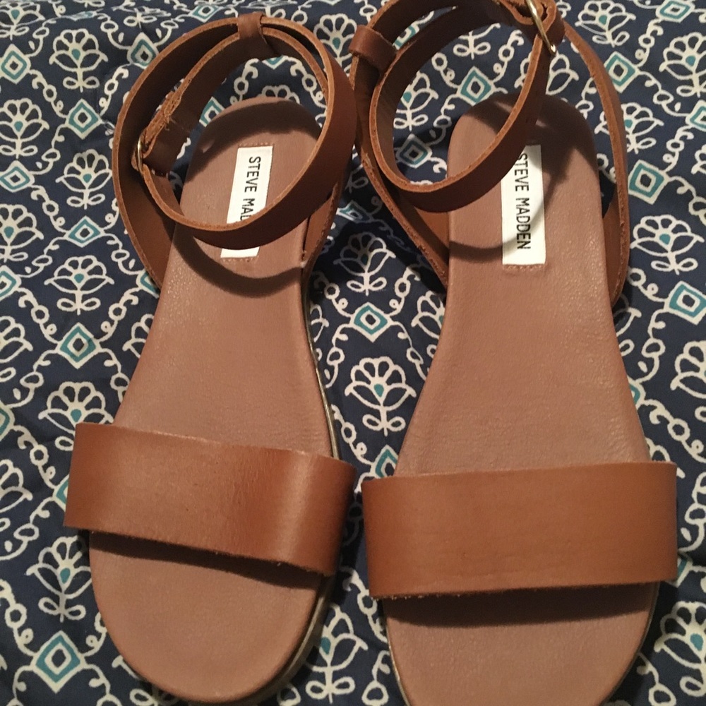 Steve Madden brown sandals